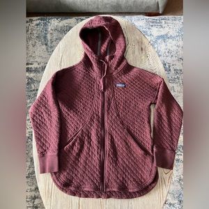 Patagonia women’s quilted full zip hoodie/tunic in burgundy size small